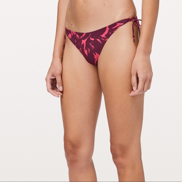 Lululemon Sun Soaker LR Cheeky bikini swim Bottom - Picture 2 of 10